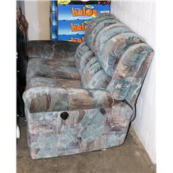 LAZY BOY LOVE SEAT RECLINER