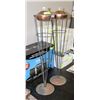 Image 1 : 2 OUTSIDE OIL LAMPS