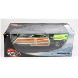 HOT WHEELS 1950 MERO WODDIE WITH SURF BOARD 1:18