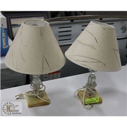 PAIR OF VINTAGE GLASS AND STONE LAMPS WITH SHADE