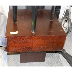 DARK BROWN WOOD COFFEE TABLE