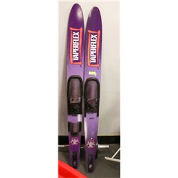 PAIR OF ASTRA CT 2000 TAPERFLEX WATER SKIS