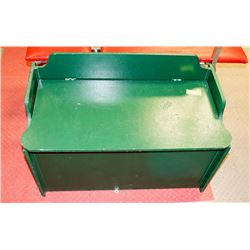 GREEN STORAGE BENCH 31" X 22" 16"