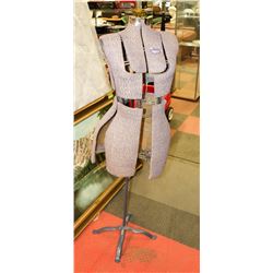 VINTAGE ACME ADJUSTABLE DRESS FORM