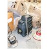 Image 1 : DIAMONDBACK FLOOR CLEANER WITH ATTACHMENT