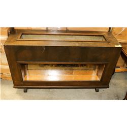 VINTAGE RETRO WOOD BAR WITH CASTORS.