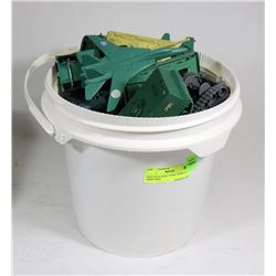 PAIL OF PLASTIC TOYS, TANKS AND ARMY MEN