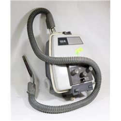 BLACK & DECKER VACUUM WITH EXTRA BAGS