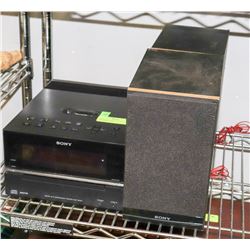 SONY CD PLAYER / RECIEVER WITH 2 SPEAKERS, MP3