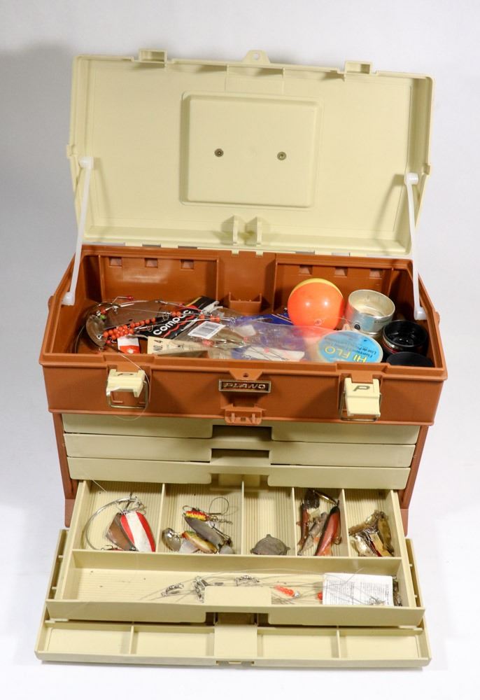 LARGE FISHING TACKLE BOX WITH TACKLE
