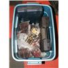 Image 1 : BOX OF ROUND SANDPAPER AND TOOL