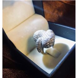 AVANTI: Breathtaking 18K White Gold and Diamond Heart Ring