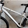 Image 2 : WHITE NO NAME BIKE