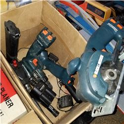BLACK AND DECKER CORDLESS DRILL SET W/ BATTERIES