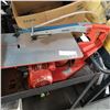 Image 3 : HEGNER MULTI-MAX 18 SCROLL SAW W/ SCROLL SAW BOOKS