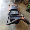 Image 3 : BLACK AND DECKER ELECTRIC LAWN MOWER 19" LAWN HOG - WORKING