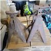 Image 2 : 2 JACK STANDS