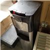 Image 2 : VIVA SELF-CLEAN BOTTOM LOAD WATER COOLER