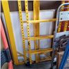 Image 2 : YELLOW SCAFFOLD SECTION