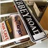 Image 3 : 3 TIN SIGNS