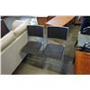 Image 1 : 2 FOLDING PATIO CHAIRS