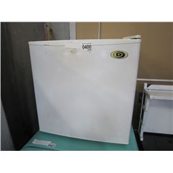 WHITE DANBY BAR FRIDGE