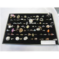 TRAY OF NOVELTY RINGS