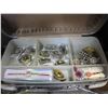 Image 6 : VINTAGE JEWELLERY CASE ANF LARGE LOT OF COSTUME JEWELLERY