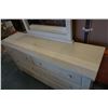 Image 3 : MAPLE 6 DRAWER DRESSER AND MIRROR - SOLID WOOD