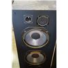 Image 4 : PAIR OF SHARP CP-7700 4FT TALL FOOR SPEAKERS AS IS