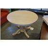 Image 2 : ROUND BLEACHED OAK TABLE W/ 2 LEAFS AND 6 CHAIRS