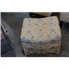 Image 2 : FLORAL YELLOW FOOTSTOOL
