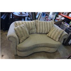 UPHOLSTERED LOVE SEAT