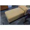Image 1 : YELLOW STYLUS OTTOMAN