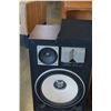 Image 2 : PAIR OF TECHNICS SPEAKERS