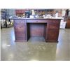 Image 2 : NEW SOLID MAPLE 7 DRAWER OFFICE DESK, FINISHED BACK, DOVETAILED DRAWERS, EXTENSION DRAWER GLIDES, AN