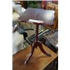 Image 1 : SMALL PARLOUR TABLE