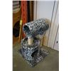 Image 2 : LEOPARD PRINT CAT TREE AND PET CARRIER