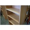 Image 3 : MAPLE BOOKSHELF