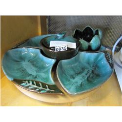 BLUE MOUNTAIN 6 PIECE SERVING SET ON LAZY SUSAN
