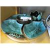 Image 1 : BLUE MOUNTAIN 6 PIECE SERVING SET ON LAZY SUSAN