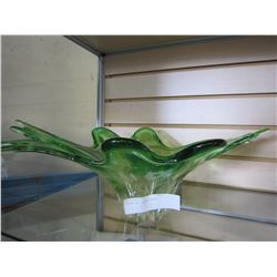 GREEN ART GLASS DISH