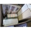 Image 2 : BOX AND BINDER OF SPORTS CARDS