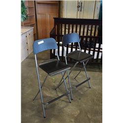 2 FOLDING BAR STOOLS