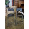 Image 2 : 2 FOLDING BAR STOOLS