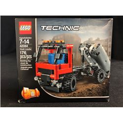 LEGO Technic 42084 Hook Loader Building