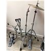 Image 1 : DRUM HARDWARE LOT