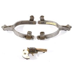 Bob Boone (1883-1974) Texas Spurs Revolver Buckle