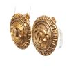 Image 5 : Chanel Gold CC Round Disk Logo Vintage Clip On Earrings