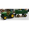 Image 1 : JOHN DEERE DIE CAST TRACTOR & TRAILER